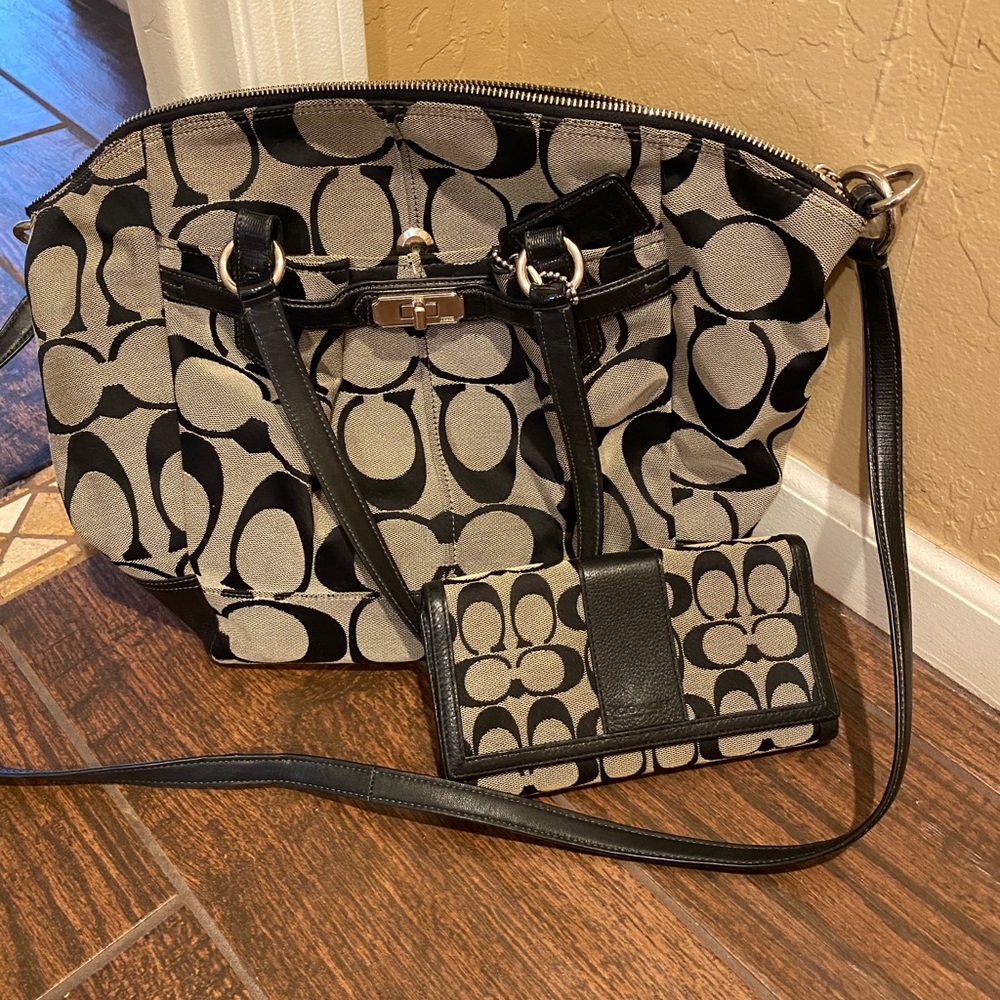 Authentic Coach Purse and Wallet